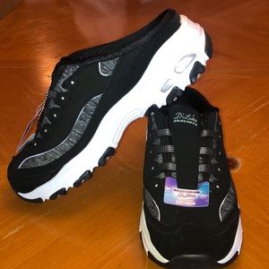 Sketchers D-lights women’s shoe size 11